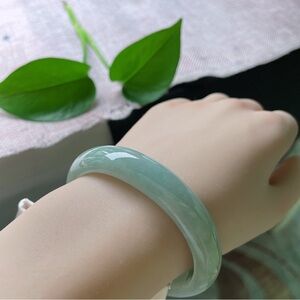 Natural Grade A Type Jadeite Burmese Jade bracelet